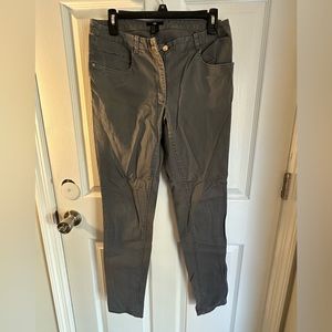 H&M size 10 grey skinny pant.